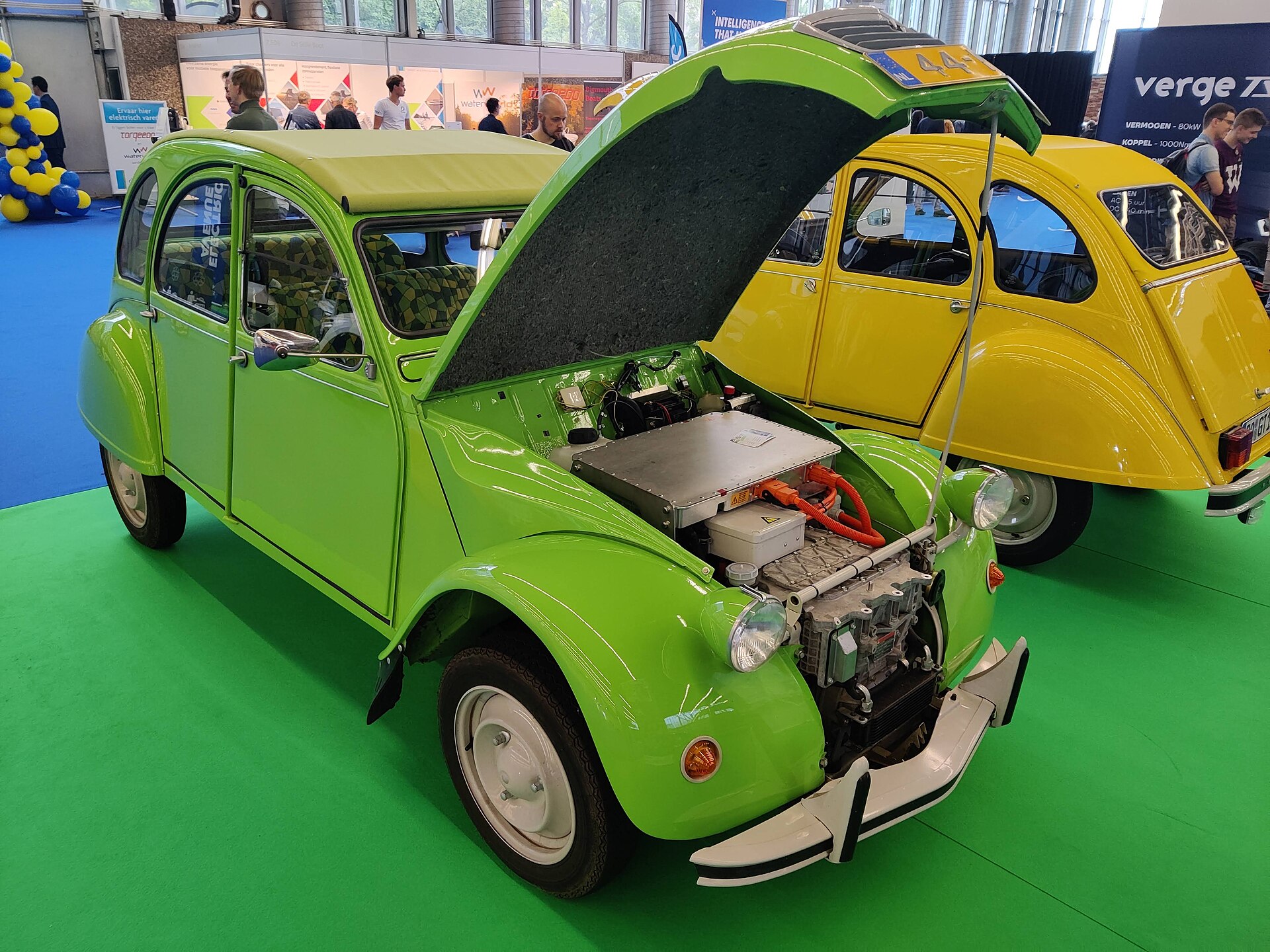 A Citroën 2CV retrofitted with an electric drivetrain, presented at Fully Charged 2022 in Amsterdam.